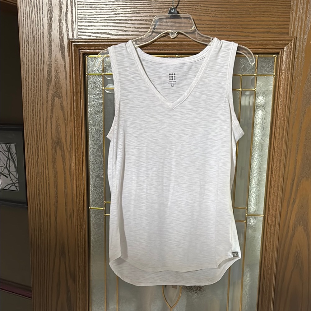 Title nine White Sleeveless Tank Top